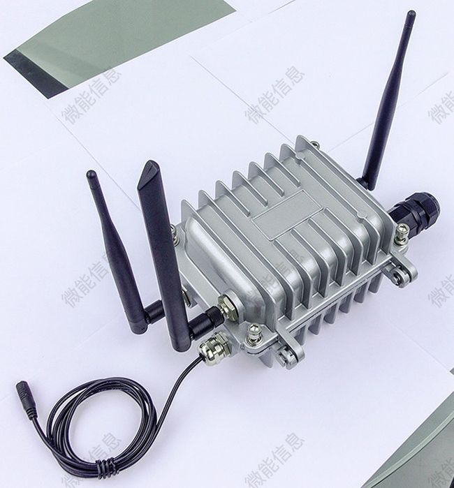 防爆蓝牙网关（蓝牙5.0 2.4g和5ghz双频wifi）.jpg